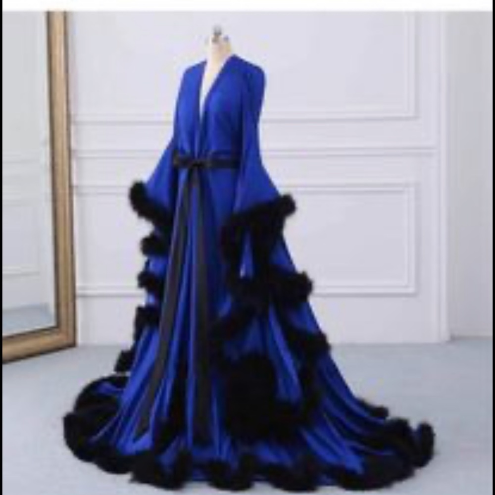Hollywood Robe